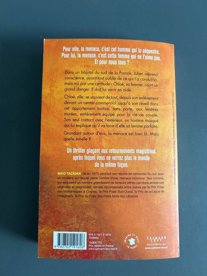 Livre La Menace - photo numéro 2