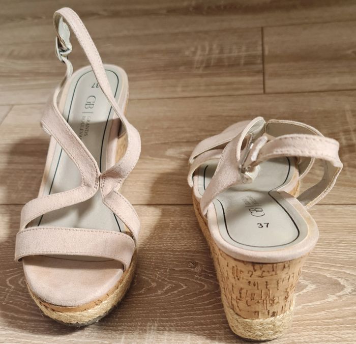 P. 37 - Jolie Sandales Compensées Rose - photo numéro 2