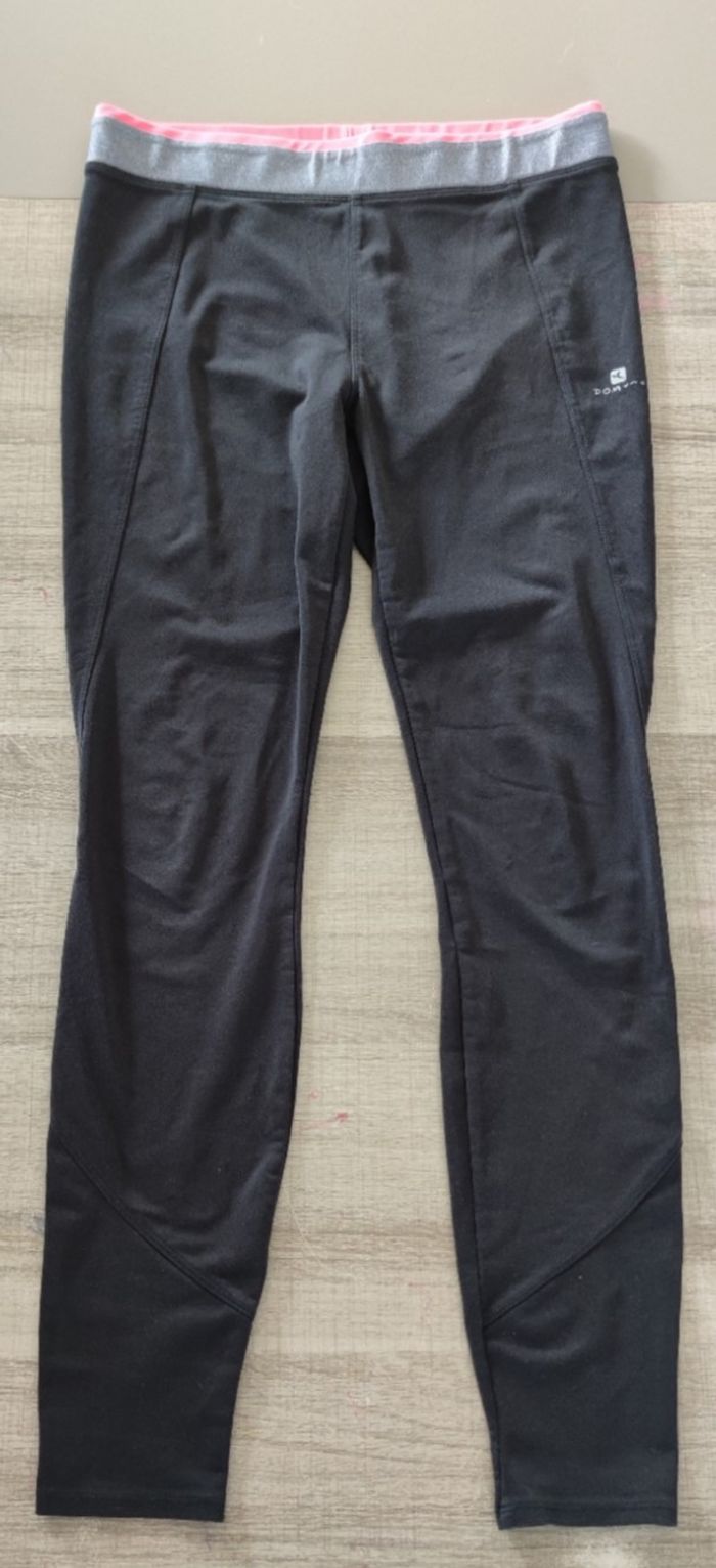 Legging de sport marque Domyos taille 36 couleur noir et rose pour femme