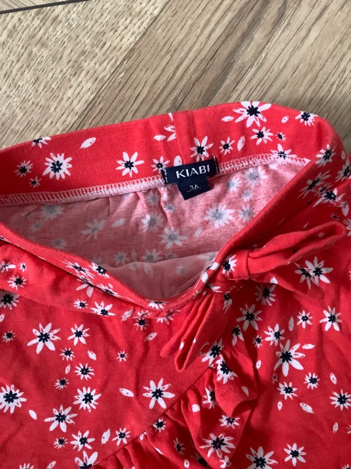 Jupe rouge fleurs Kiabi 3 ans - photo numéro 3