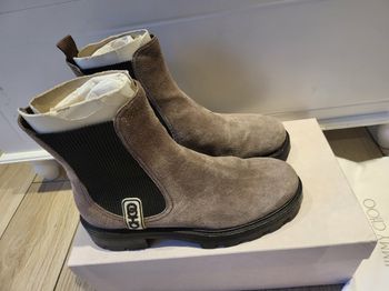 Chelsea Jimmy Choo 