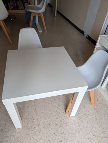 Table et chaises enfant 