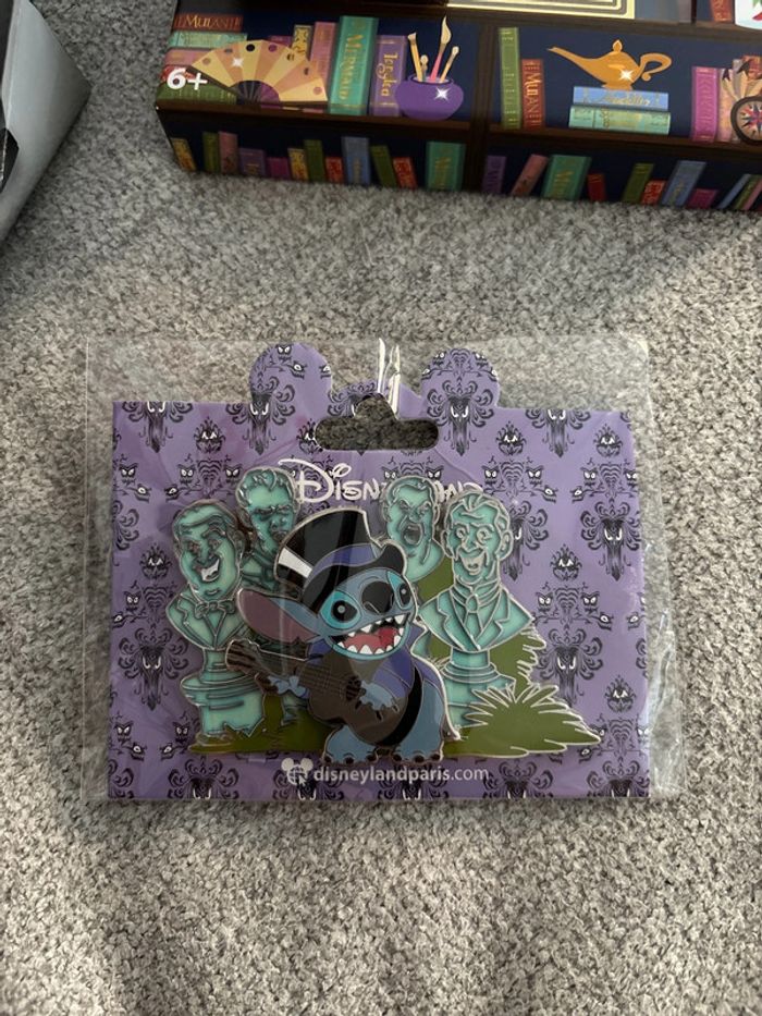 Pins stitch manoir hanté