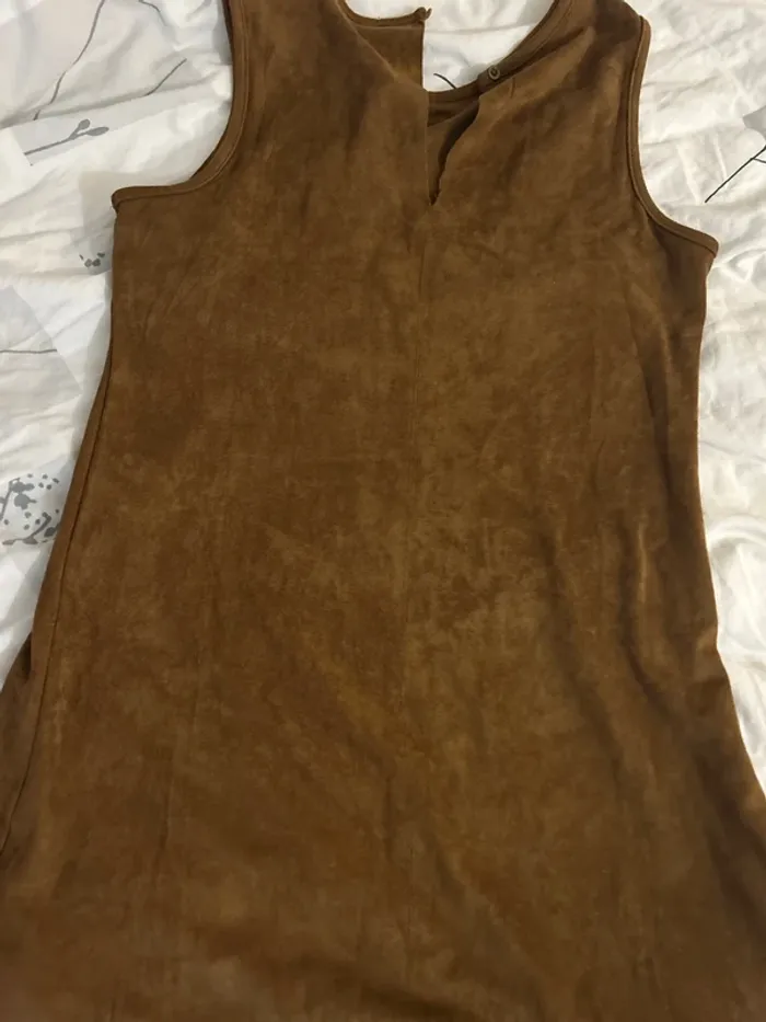 Petite robe daim - photo numéro 3