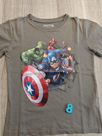 Tee-shirt Marvel Disneyland Paris 8 ans