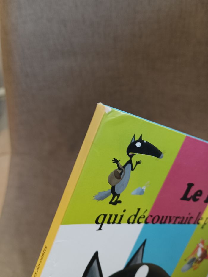 Livre auzou le livre qui découvrait le pays des contes - photo numéro 3
