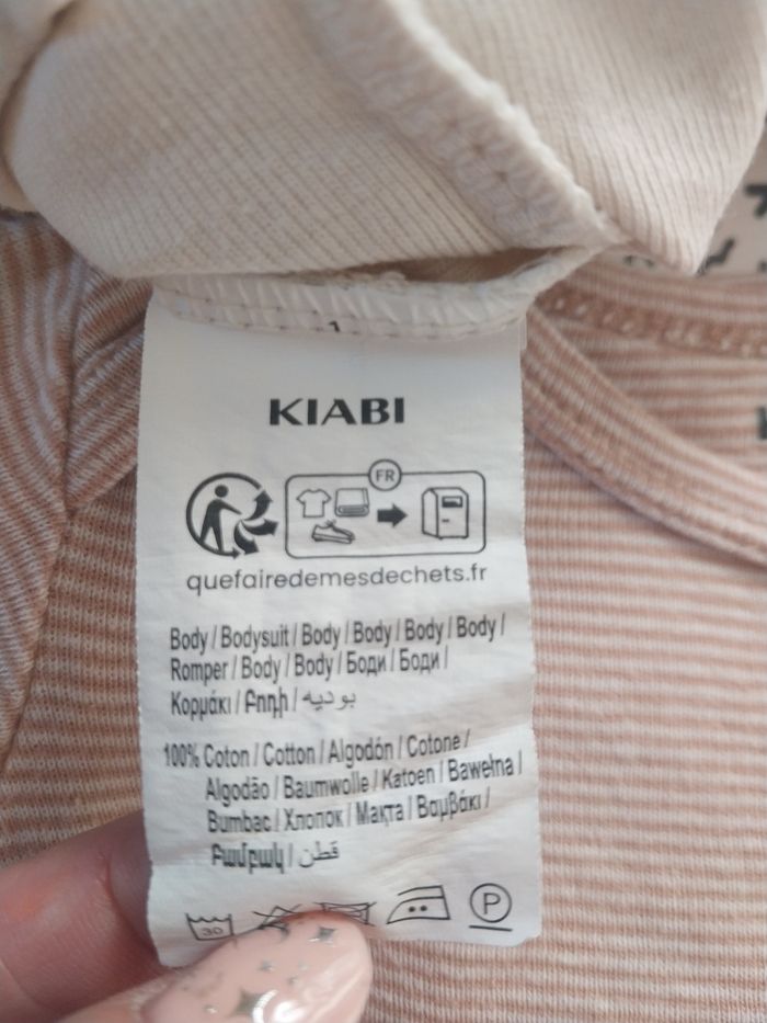 Lot de 3 bodies manches longues – Kiabi – Taille 6 mois - photo numéro 9