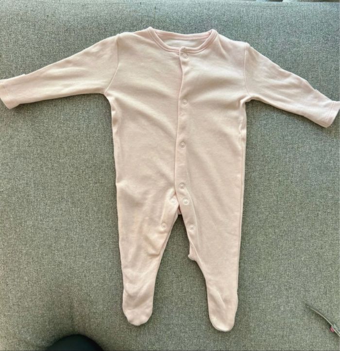 Lot de 3 pyjamas Primark neufs (1-3 mois) - photo numéro 2