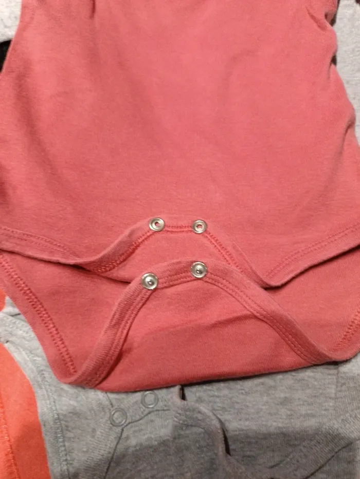 Body uni bordeaux clair Kiabi 18M - photo numéro 5