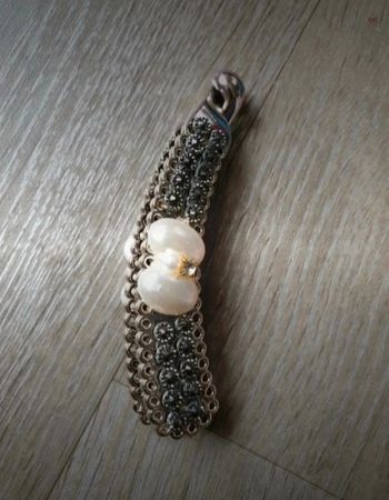 Pince à cheveux neuve