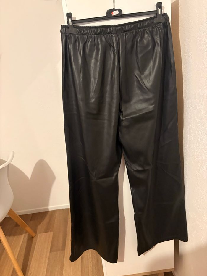 Pantalon simili cuir - photo numéro 2