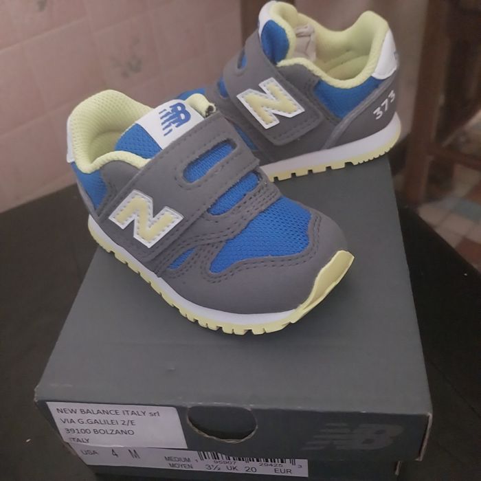 Baskets new balance neuves avec étiquette 🏷 pointure 20