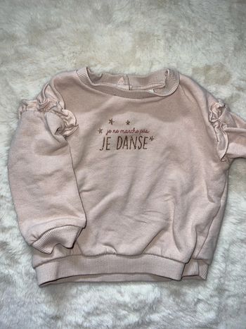Pull lège 9 mois