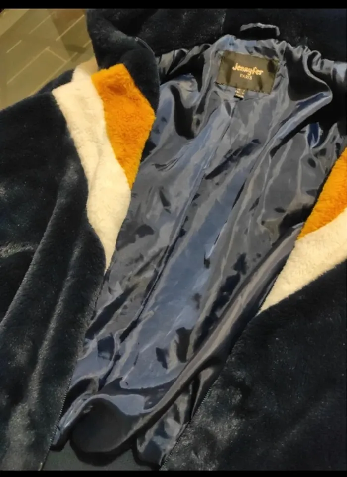 Manteau Fausse Fourrure avec capuche Jennyfer - photo numéro 7