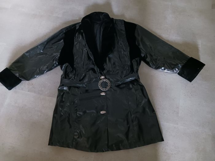 Manteau en vinyle et velours noir avec ceinture Taille unique - photo numéro 2