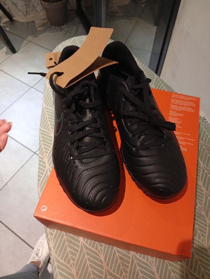 Chaussure foot salle 38 - photo numéro 2
