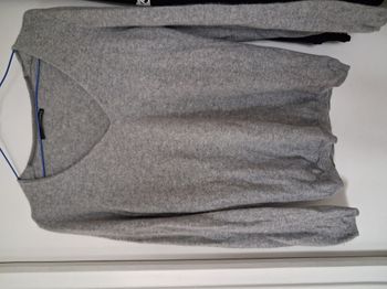 Pull gris clair décolleté encolure col V doux chaud cachemire basic bcbg femme taille 38/40