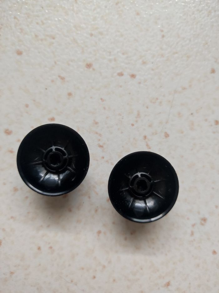 Lot 2 Joys manette PS4 - photo numéro 2
