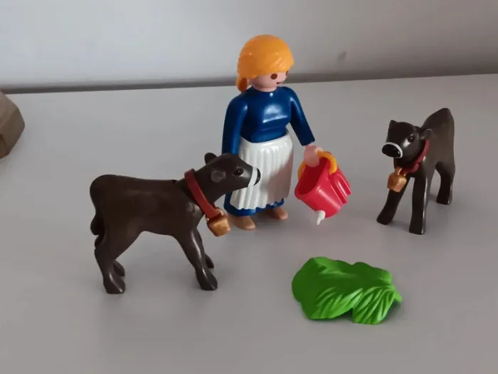 Fermière avec veaux playmobil - photo numéro 8