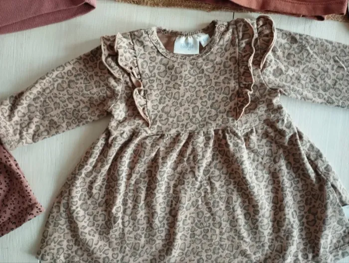 Lot tenues et robes, bébé fille hiver, taille 3 mois - photo numéro 6