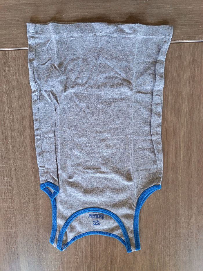 Tee-shirts taille 5 ans - photo numéro 5