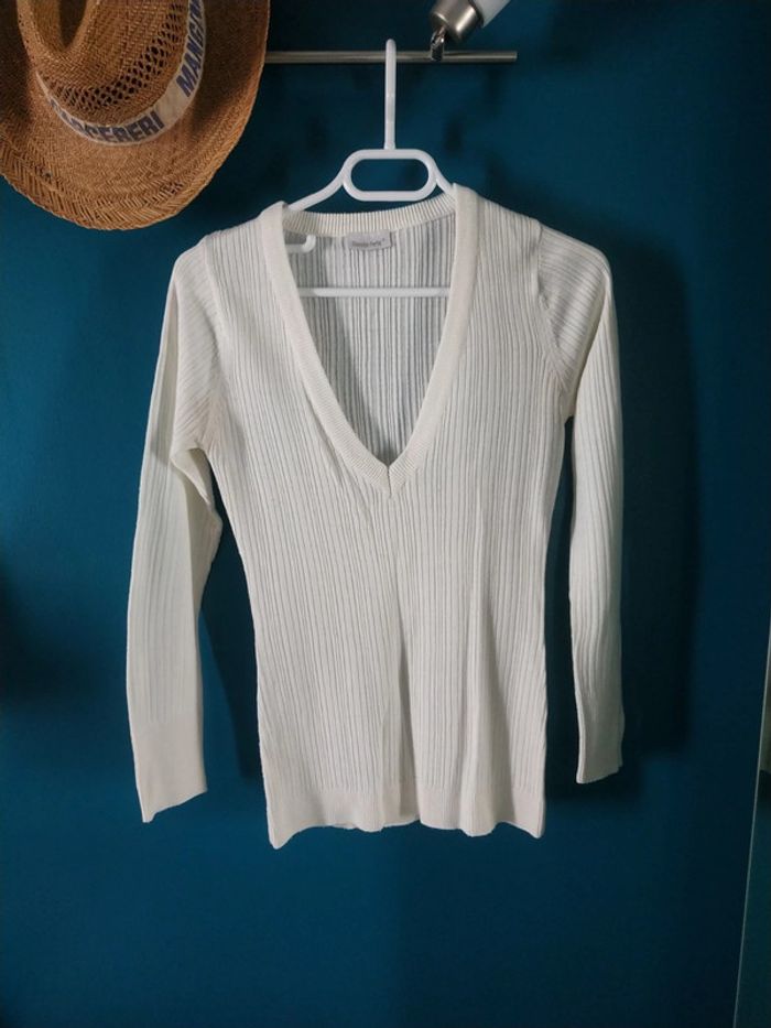 Pull col V profond taille 38/40