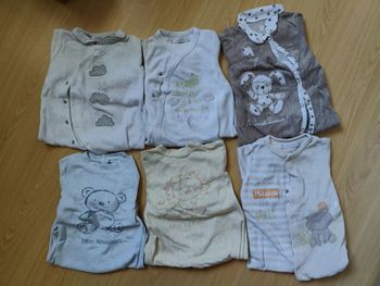 Lot 6 pyjamas velours mixtes 6 mois