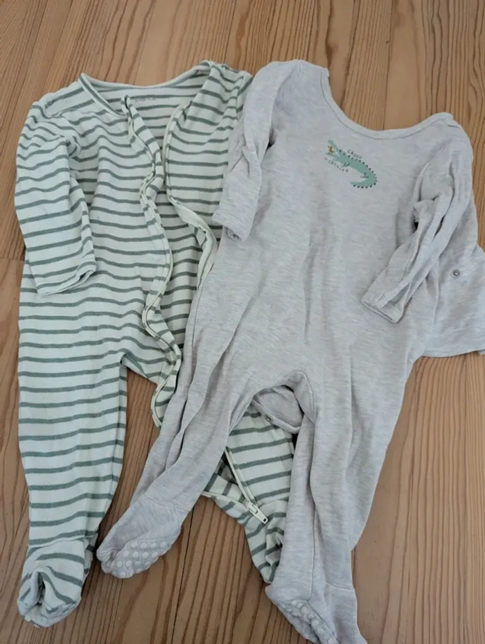 Lot 2 pyjamas, 12 mois Vertbaudet