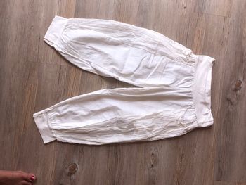 Pantacourt blanc type saroual