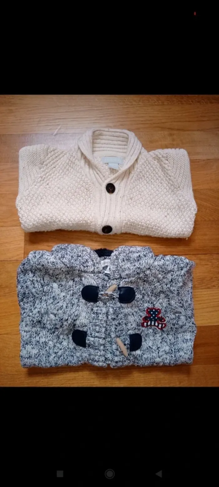 Lot de 5 pull ou gilet taille 2-3 ans - photo numéro 2