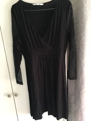 Robe de grossesse noire en dentelle T.M