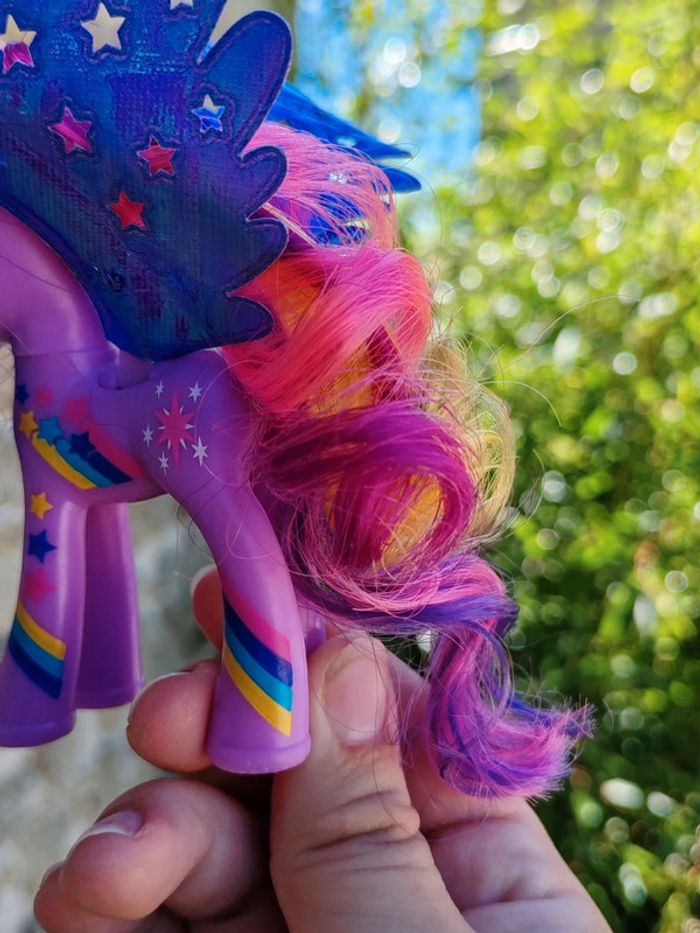 Mon petit poney - twilight sparkle - g4 - friendship is magic - photo numéro 3