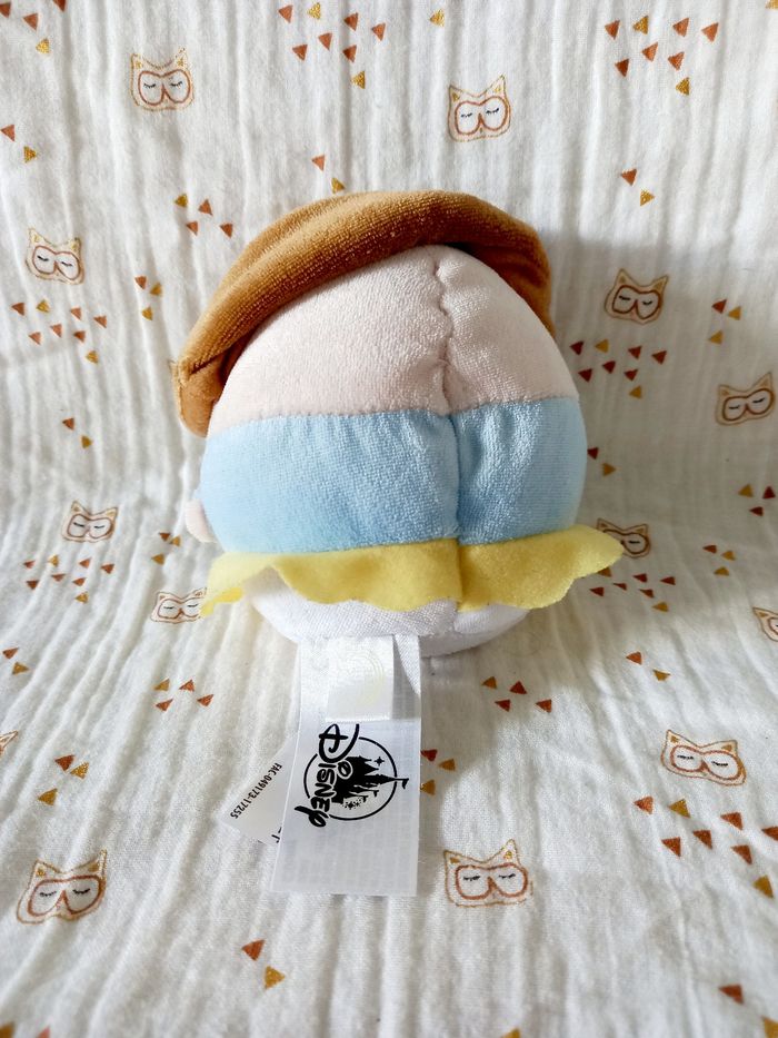 Peluche Disney Ufufy Blanche Neige - photo numéro 2