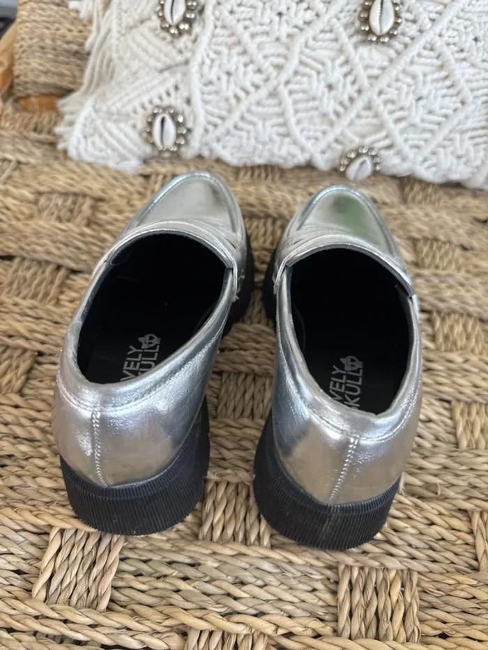 Mocassin argenté Pointure 28 NEUVE - 7 € - photo numéro 2