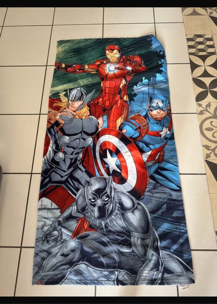 Serviette 140x70 Marvel avengers capitaine america bain toilette plage vacances neuve éponge