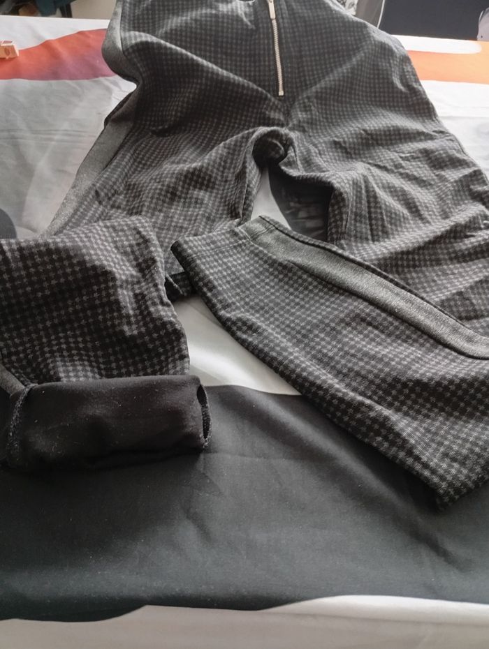 Pantalons et robe et un pulls - photo numéro 2