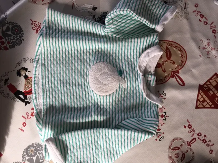 Blouse verte et blanche printanière 12M mixte
