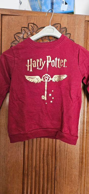 Pull marque harry Potter t(aille 6ans)