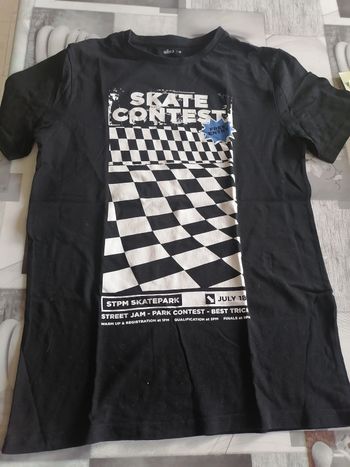 Tee shirt
