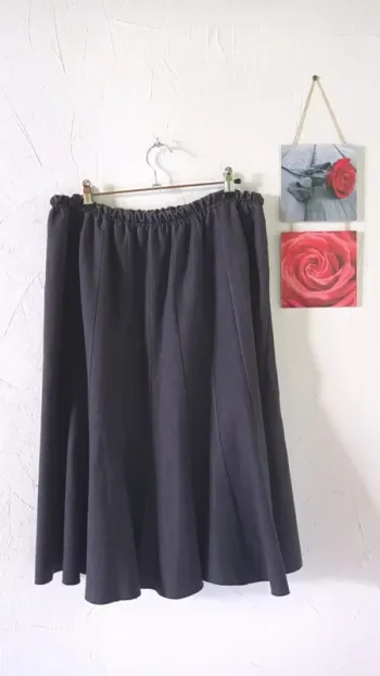 🌸 Jupe évasée, taille 44