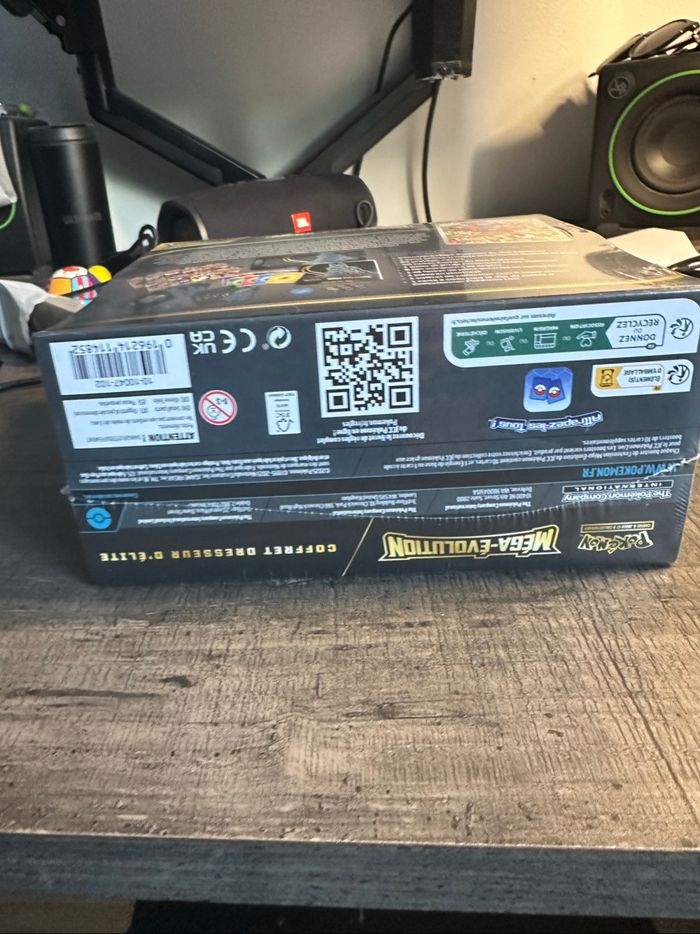 Coffret dresseur d’élite Etb mega évolution 1 me01 - Lucario - photo numéro 5