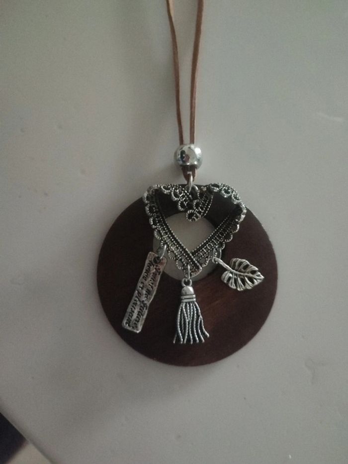 Long collier cordon marron
