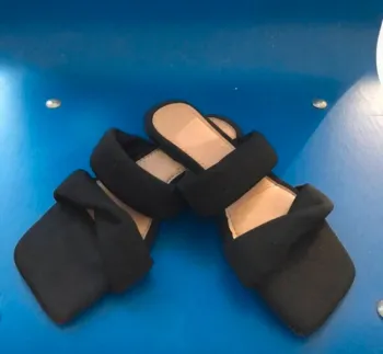 Claquettes cink-me noir ouverte taille 37