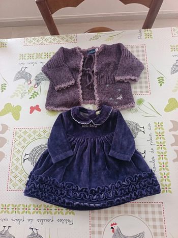 Ensemble robe+gilet taille 1 mois