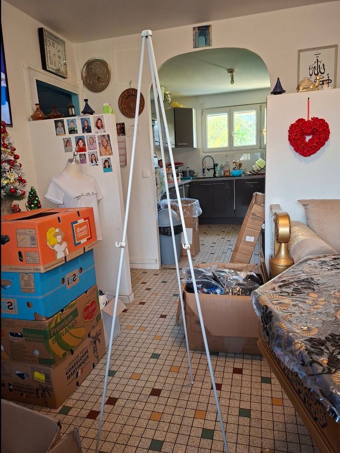 Trépied pour tableau des tables invités mariage neuf hauteur 1 m 67 prix 6 euro - photo numéro 2