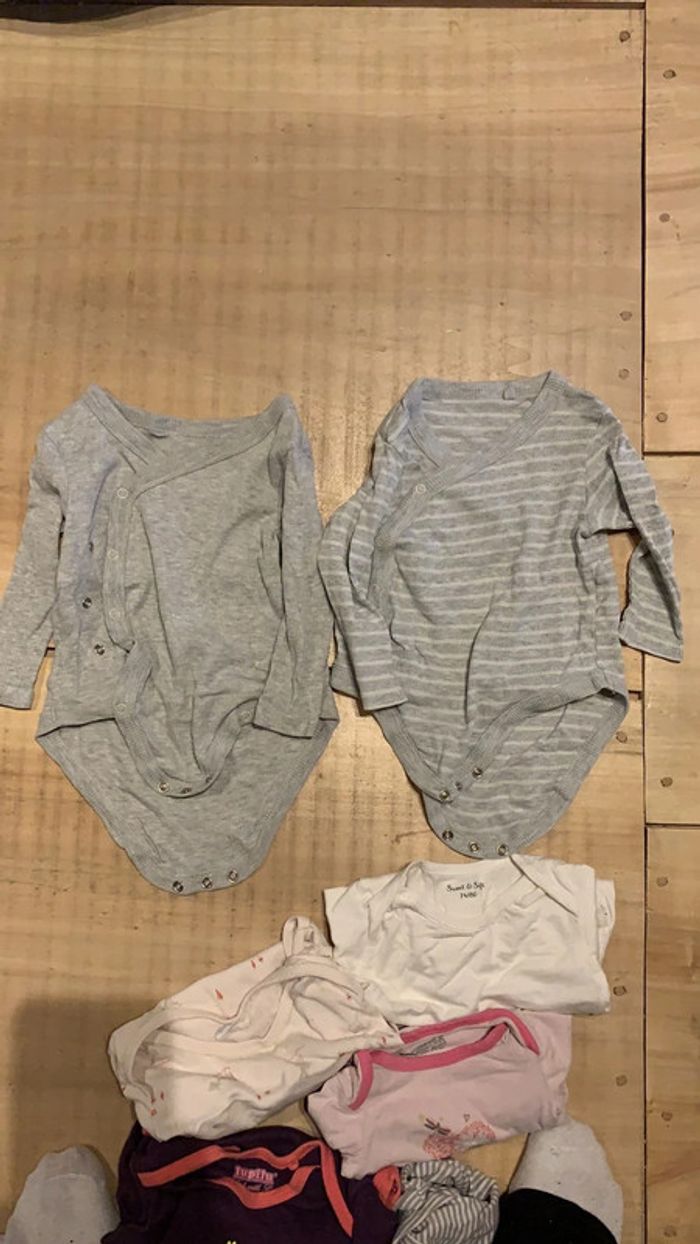 Lot de 7 bodies manches longues différentes marques en très bon état 9-12mois - photo numéro 2