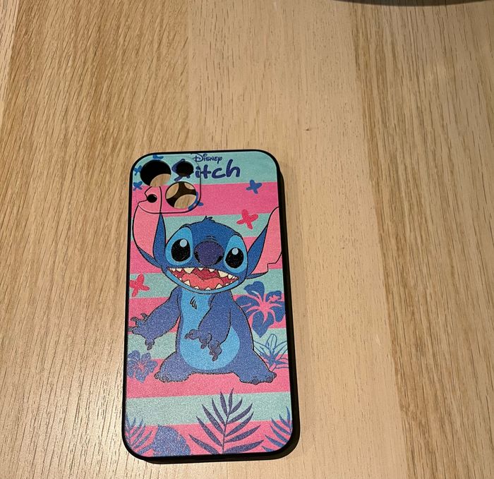 Coque iPhone 13 traces sur les côtés