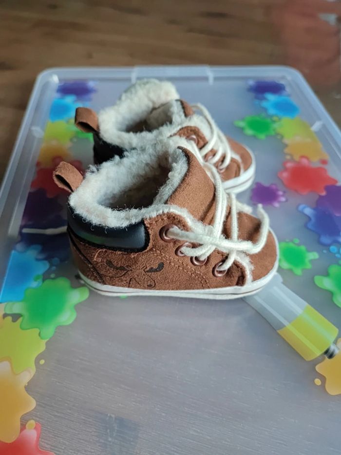 Bottines bébé marron daim