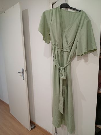 Robe vert amande