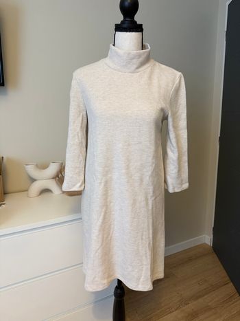 Robe beige Zara